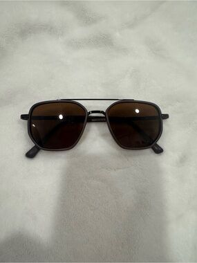 Aviator Sunglasses with Brown Lenses
